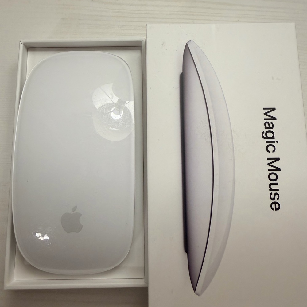 Apple White Magic Mouse Wireless Bluetooth Touch Mouse